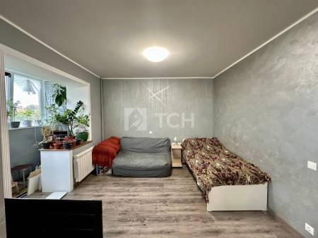 1-комн. квартира, посёлок городского типа Свердловский, улица Алексея Короткова, 1, #id1757233