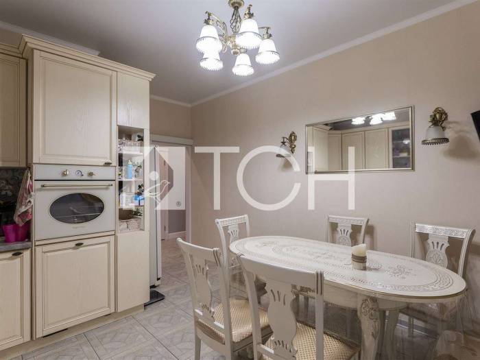 5-комн. квартира, Лесные Поляны, мкр Полянка, 164 #id303104