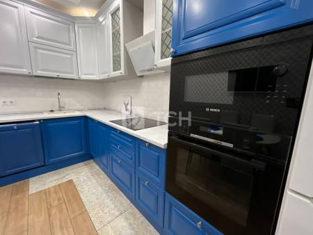 2-комн. квартира, посёлок городского типа Свердловский, Молодёжная улица, 4, #id1950647