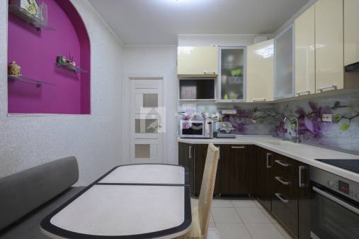 2-комн. квартира, посёлок городского типа Свердловский, Заречная улица, 3, #id1980858