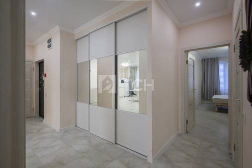 3-комн. квартира, посёлок городского типа Свердловский, Заречная улица, 10, #id1983722