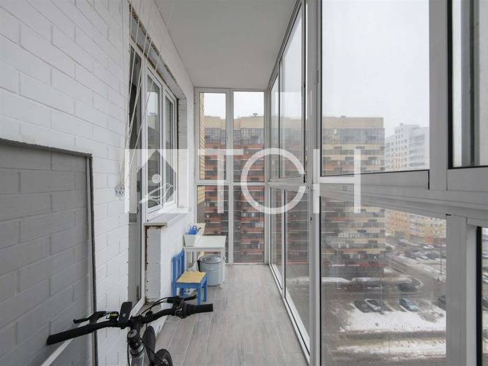 3-комн. квартира, Свердловский, ул Строителей, 6 #id278323