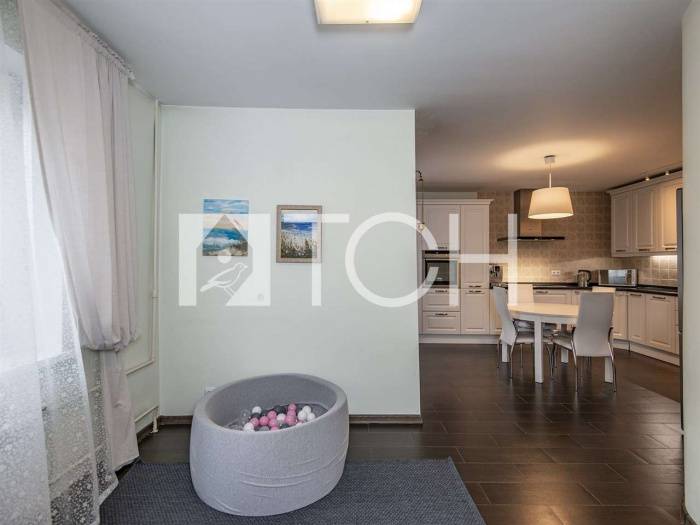 5-комн. квартира, Королев, пр-кт Космонавтов, 41к1 #id270790