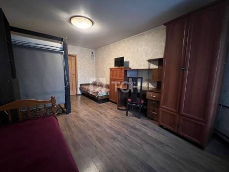 1-комн. квартира, посёлок городского типа Свердловский, Набережная улица, 17, #id1982013