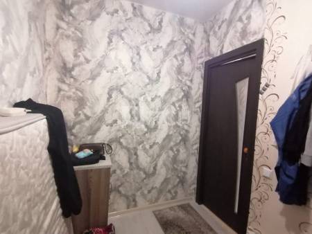 1-комн. квартира, посёлок городского типа Свердловский, улица Строителей, 9, #id1907626