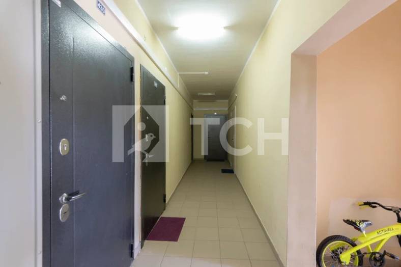 Квартира-студия, рабочий посёлок Свердловский, улица Строителей, 7, #id471235