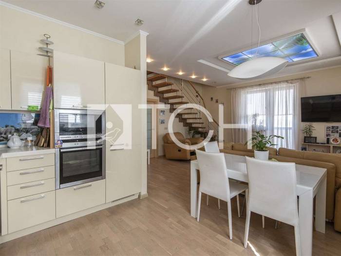 4-комн. квартира, Лесные Поляны, мкр Полянка, 162 #id282687