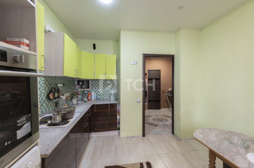 2-комн. квартира, посёлок городского типа Свердловский, Заречная улица, 10, #id1503786