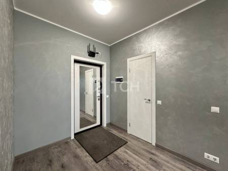 1-комн. квартира, посёлок городского типа Свердловский, улица Алексея Короткова, 1, #id1757233