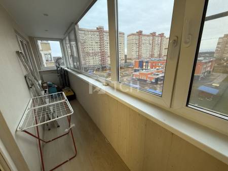 1-комн. квартира, посёлок городского типа Свердловский, улица Строителей, 20, #id1331664