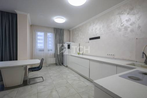 3-комн. квартира, посёлок городского типа Свердловский, Заречная улица, 10, #id1983722