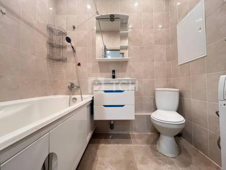 2-комн. квартира, посёлок городского типа Свердловский, Заречная улица, 16, #id1953759