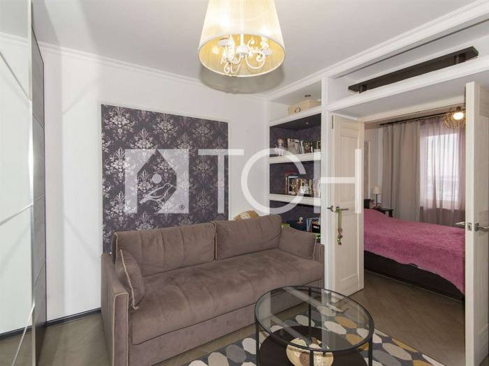 3-комн. квартира, Пироговский, ул Советская, 1В #id299902