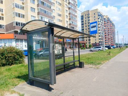 2-комн. квартира, посёлок городского типа Свердловский, улица Строителей, 3, #id2219516