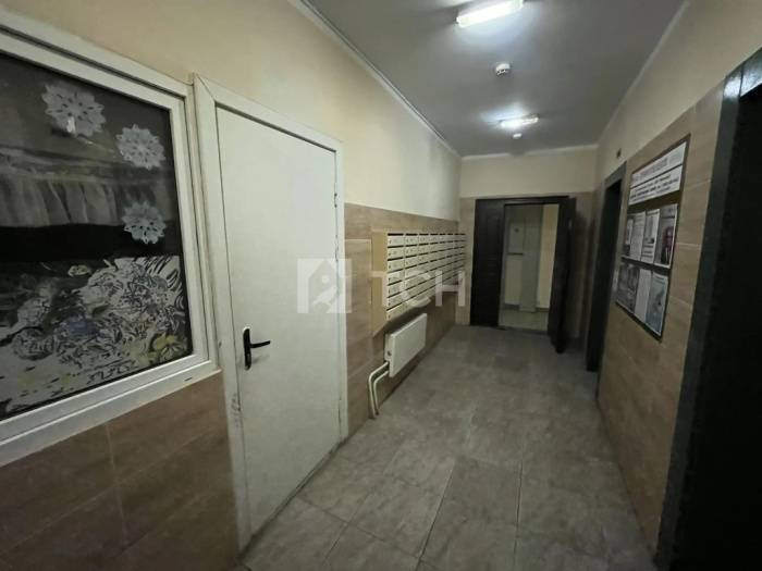 2-комн. квартира, посёлок городского типа Свердловский, улица Михаила Марченко, 4, #id2221253
