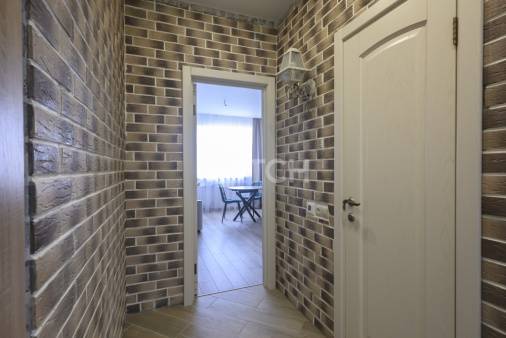 1-комн. квартира, посёлок городского типа Свердловский, улица Строителей, 12, #id1924723