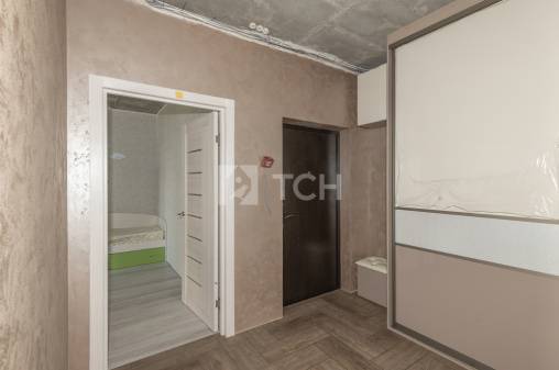 3-комн. квартира, посёлок городского типа Свердловский, улица Строителей, 6, #id1602102