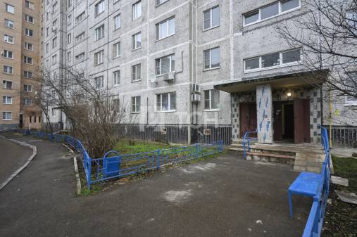 3-комн. квартира, посёлок Биокомбината, 27, #id1966096