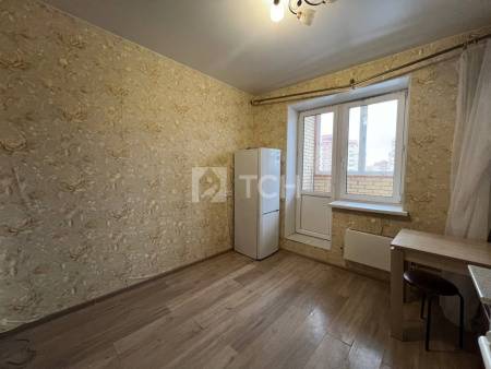 1-комн. квартира, посёлок городского типа Свердловский, Берёзовая улица, 4, #id1988110