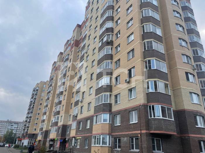 2-комн. Квартира, рабочий посёлок Свердловский, Заречная улица, 3, #id500292