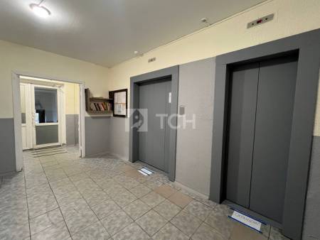 1-комн. квартира, посёлок городского типа Свердловский, Набережная улица, 17, #id1982013