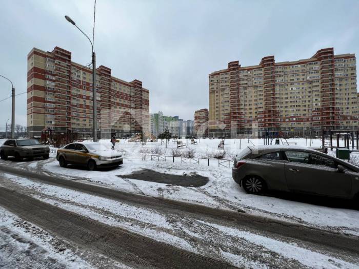 2-комн. Квартира, рабочий посёлок Свердловский, Берёзовая улица, 2, #id519183