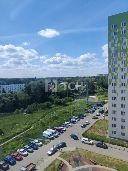 Квартира-студия, посёлок городского типа Свердловский, Заречная улица, 14, #id1273169