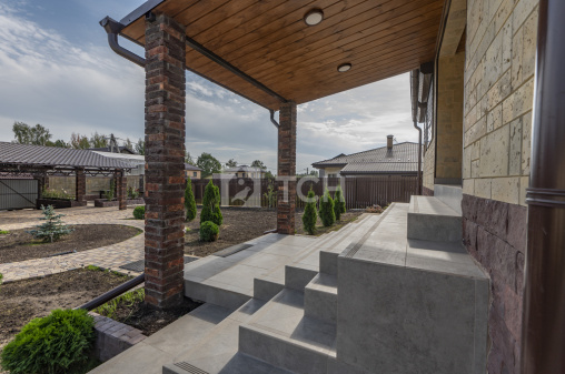 Дом, г.о. Пушкинский, коттеджный посёлок Новое Бортнево, Российская улица, #id1241435