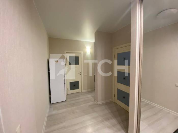 1-комн. Квартира, рабочий посёлок Свердловский, Молодёжная улица, 3, #id618603