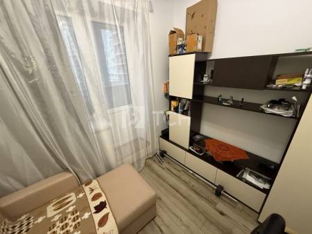 1-комн. квартира, посёлок городского типа Свердловский, улица Строителей, 20, #id1331664