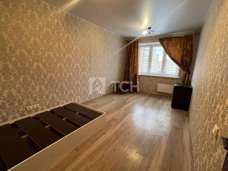 1-комн. квартира, посёлок городского типа Свердловский, Берёзовая улица, 4, #id1988110