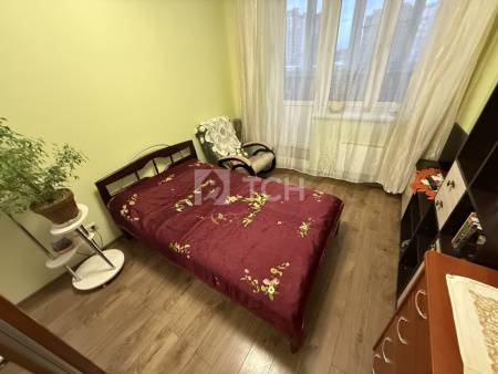 1-комн. квартира, посёлок городского типа Свердловский, улица Строителей, 20, #id1331664