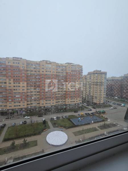 1-комн. квартира, посёлок городского типа Свердловский, улица Строителей, 12, #id1955615