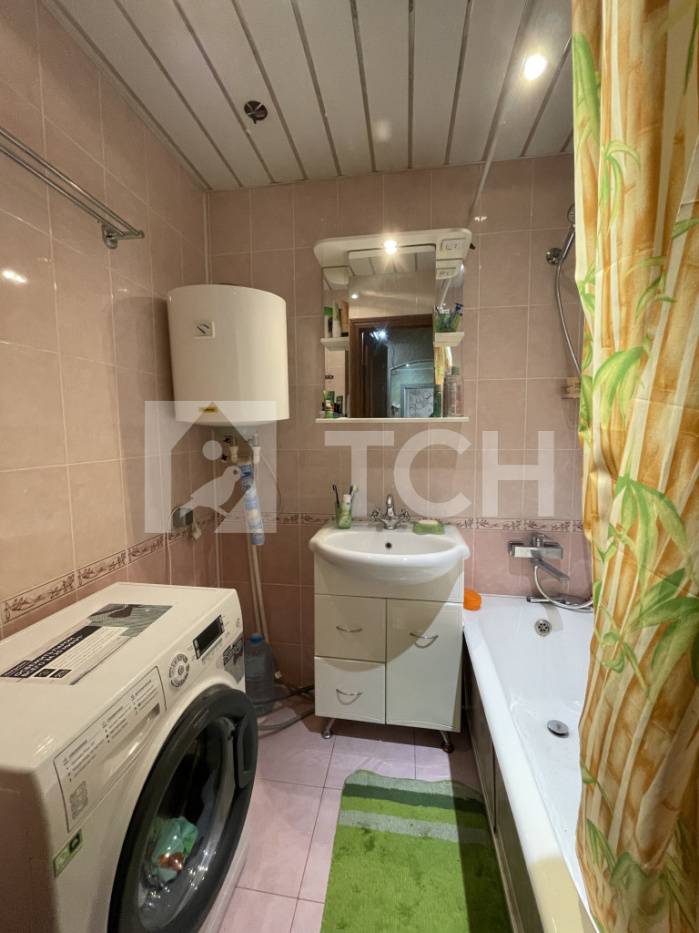 2-комн. Квартира, рабочий посёлок Свердловский, Набережная улица, 14, #id522810