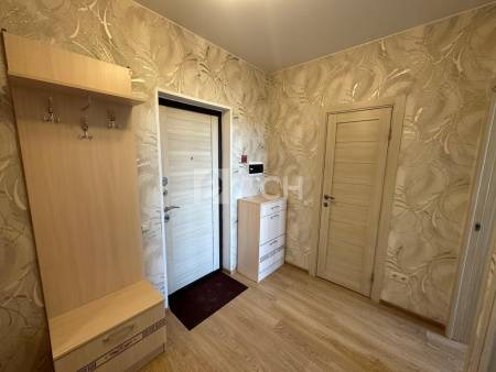 1-комн. квартира, посёлок городского типа Свердловский, улица Строителей, 9, #id1787844
