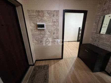 1-комн. квартира, посёлок городского типа Свердловский, улица Строителей, 8, #id1987459