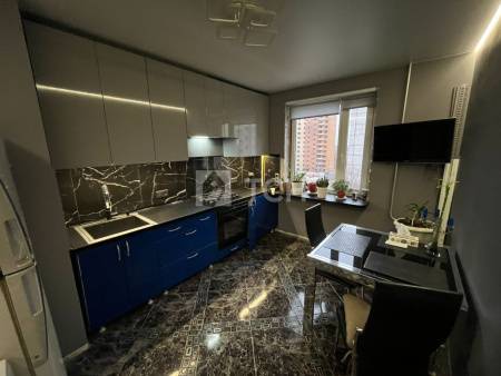 3-комн. квартира, посёлок Биокомбината, 27, #id1966096