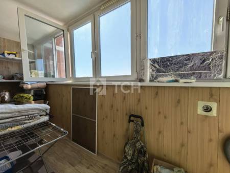 1-комн. квартира, посёлок городского типа Свердловский, Молодёжная улица, 1, #id2091474