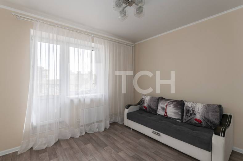 1-комн. Квартира, рабочий посёлок Свердловский, улица Строителей, 18, #id693741