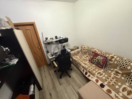 1-комн. квартира, посёлок городского типа Свердловский, улица Строителей, 20, #id1331664