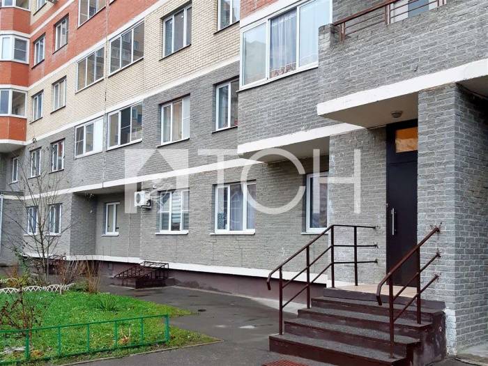 1-комн. квартира, Свердловский, ул Строителей, 8 #id272123