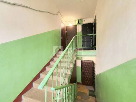 2-комн. квартира, посёлок городского типа Свердловский, Набережная улица, 4А, #id1876500