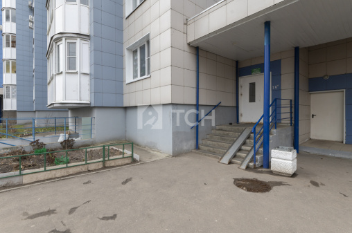 2-комн. квартира, посёлок городского типа Свердловский, Заречная улица, 10, #id1503786