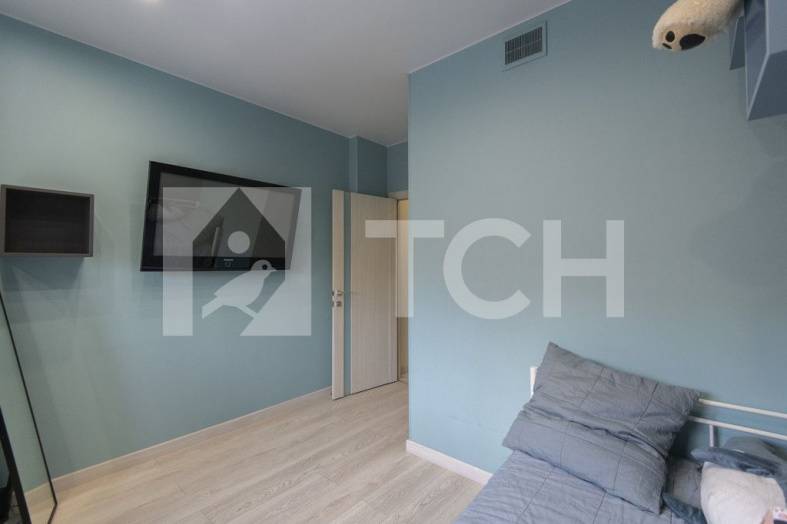 3-комн. квартира, рабочий посёлок Свердловский, улица Строителей, 6, #id375814