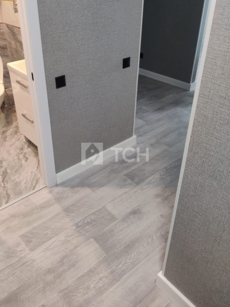 Квартира-студия, посёлок городского типа Свердловский, Заречная улица, 14, #id1273169