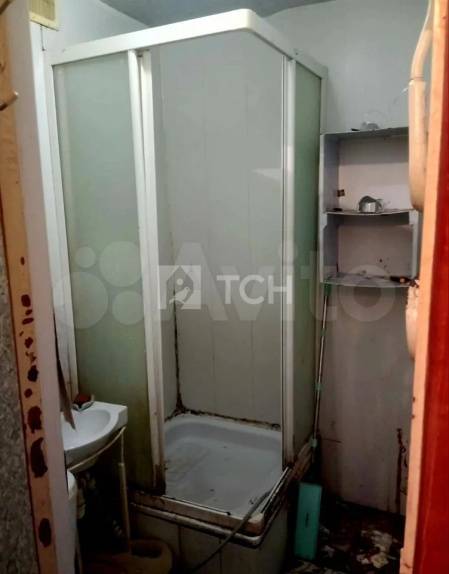 2-комн. квартира, посёлок городского типа Свердловский, Набережная улица, 4А, #id1876500