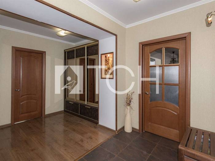 4-комн. квартира, Биокомбината, ул без улицы, 16 #id275169