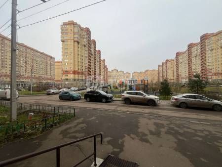 Квартира-студия, посёлок городского типа Свердловский, Заречная улица, 13, #id1962140