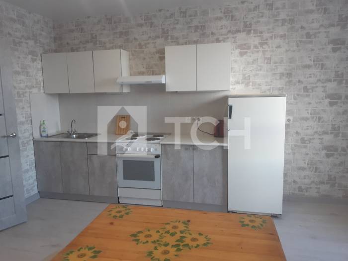 2-комн. Квартира, деревня Глухово, Романовская улица, 19, #id589905