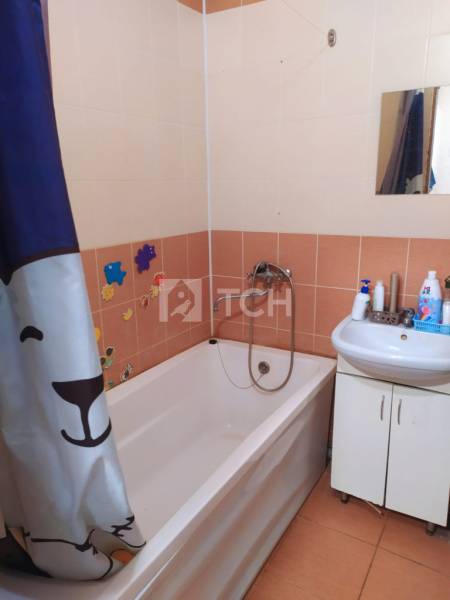 1-комн. квартира, посёлок городского типа Свердловский, Заречная улица, 1, #id1968009